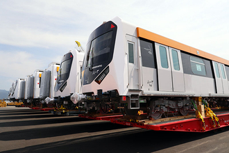 川崎汽船1 カイロ向け鉄道車両輸送見学会を開催　High ＆ Heavy 貨物輸送現場をメディア初公開