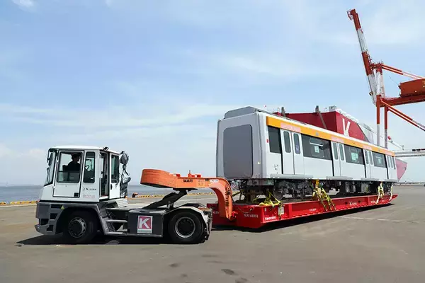 「川崎汽船　カイロ向け鉄道車両輸送見学会を開催　High ＆ Heavy 貨物輸送現場をメディア初公開」の画像