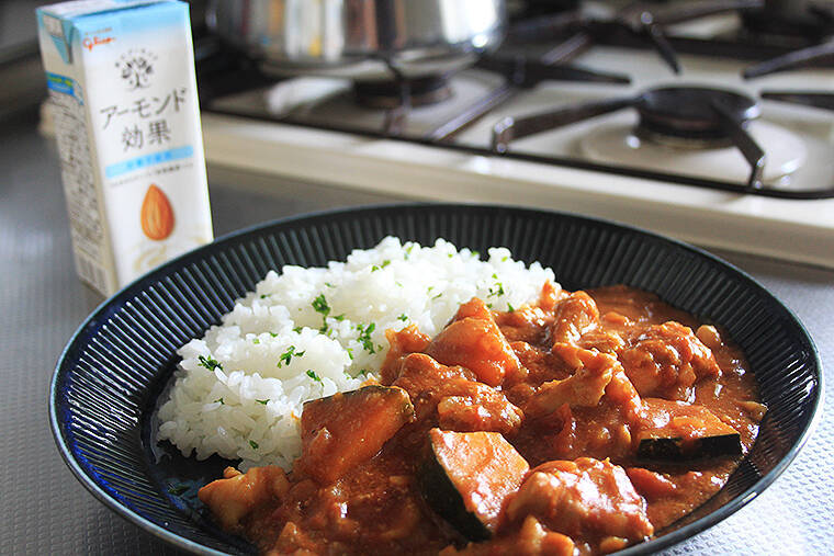 いま話題、アーモンドミルクのバターチキンカレーで抗酸化力アップ！ しかもかんたんヘルシー超絶うまい！ ビタミン E・A・Cの相乗効果で夏を乗り切れ！