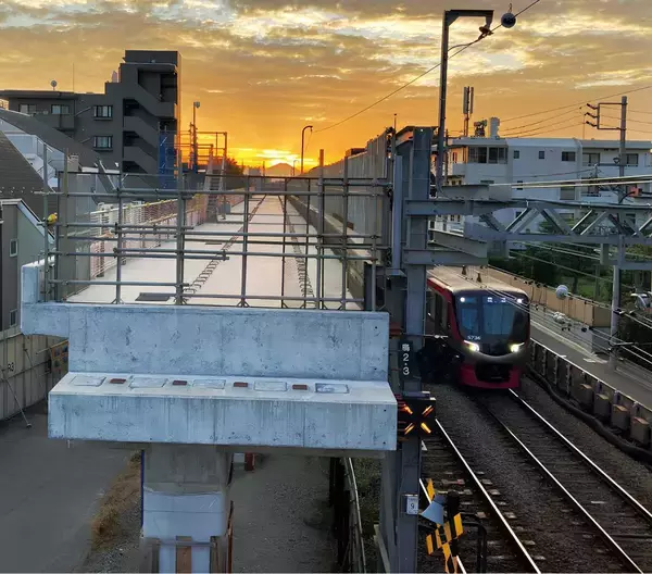 「京王「新型2000系」2編成を増備、京王新宿駅と多摩川駅の駅改良工事や井の頭線の自動運転実証、AI活用も推進、2026年度設備投資438億円」の画像