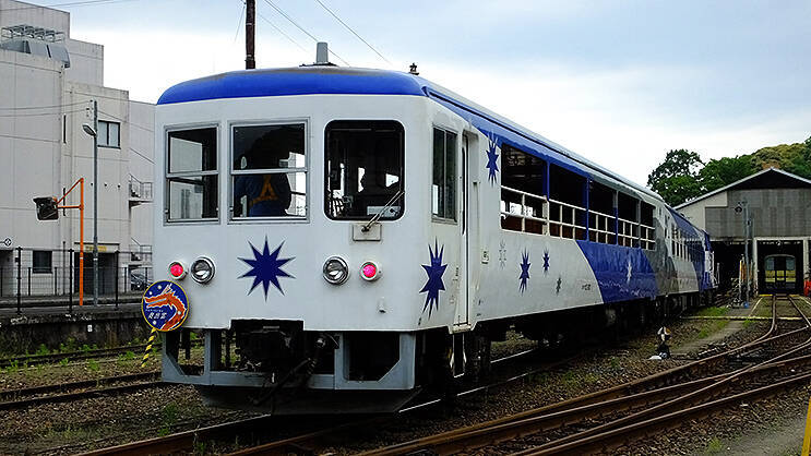 奥出雲おろち号の終点 木次駅、仕事を終えたDE10たちが木次鉄道部車庫に入っていく姿は必見！ 途中下車して観察したい15分間の入庫シーン
