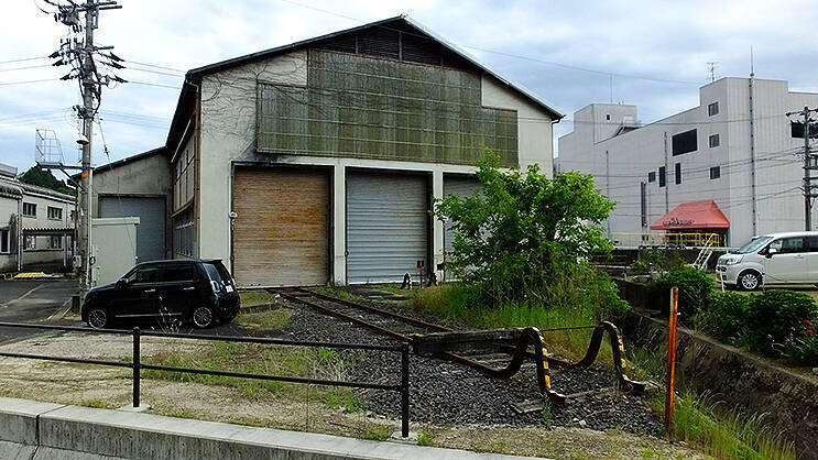 奥出雲おろち号の終点 木次駅、仕事を終えたDE10たちが木次鉄道部車庫に入っていく姿は必見！ 途中下車して観察したい15分間の入庫シーン