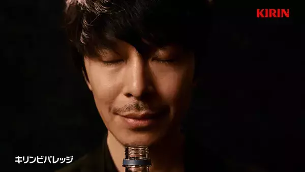 「キリン ファイア アロマブリューにコーヒー通の長谷川博己「本当に良い香り。ふわっと広がる感じがまるで淹れたてのよう」いままでのペットボトルコーヒーとは一線を画すおいしさに驚き！」の画像
