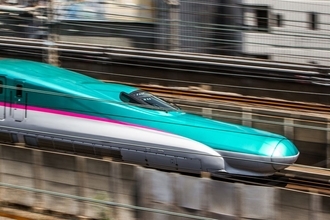 東北・北陸新幹線に特別車両！GREEN EXPO 2027公式マスコットを描いたE5系・E7系ラッピング列車が登場！運行区間と期間を解説