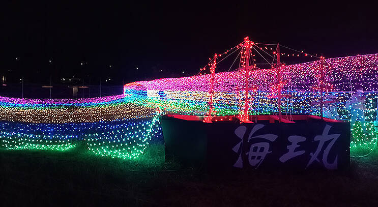 万葉線 20周年イルミが彩る夜景「光の道」を動画で！ クリーンで静かな ZENDURE ゼンデュア 製 ポータブル電源 SuperBase Pro の機動力を体感