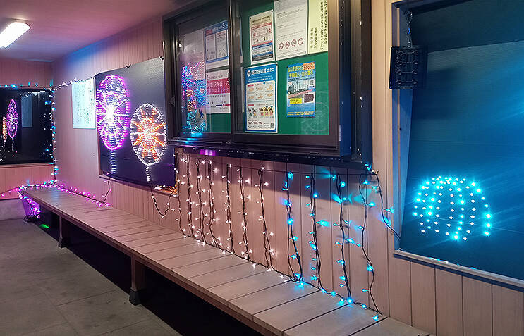 万葉線 20周年イルミが彩る夜景「光の道」を動画で！ クリーンで静かな ZENDURE ゼンデュア 製 ポータブル電源 SuperBase Pro の機動力を体感