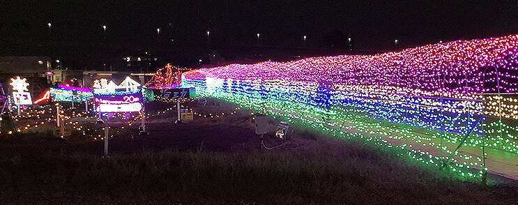 万葉線 20周年イルミが彩る夜景「光の道」を動画で！ クリーンで静かな ZENDURE ゼンデュア 製 ポータブル電源 SuperBase Pro の機動力を体感