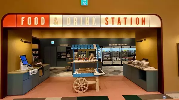 「ディズニー前泊・後泊ならここ！星野リゾート「1955東京ベイ」が子連れや夕食難民を救う5つの理由 無料バス＆24時間サービスで混雑回避」の画像