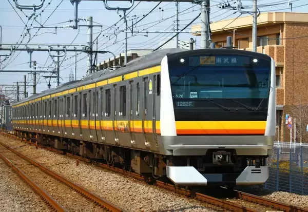 「JR東日本の「未来の鉄道戦略」 AI活用や自動運転、ウォークスルー改札など新技術を活用！2027年度までにコスト1000億円削減も」の画像
