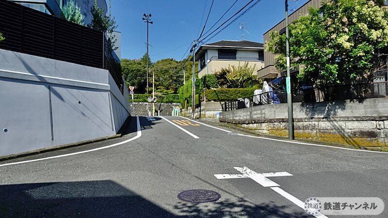 北北西に進路をとってます【駅ぶら】06京王電鉄229　高尾線19