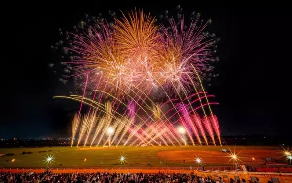 葛飾納涼花火大会2026は2万発＆ドローンショーも！ 北総線を使った穴場アクセスや臨時列車、観覧スポット情報と周辺観光まとめ（7/28開催）