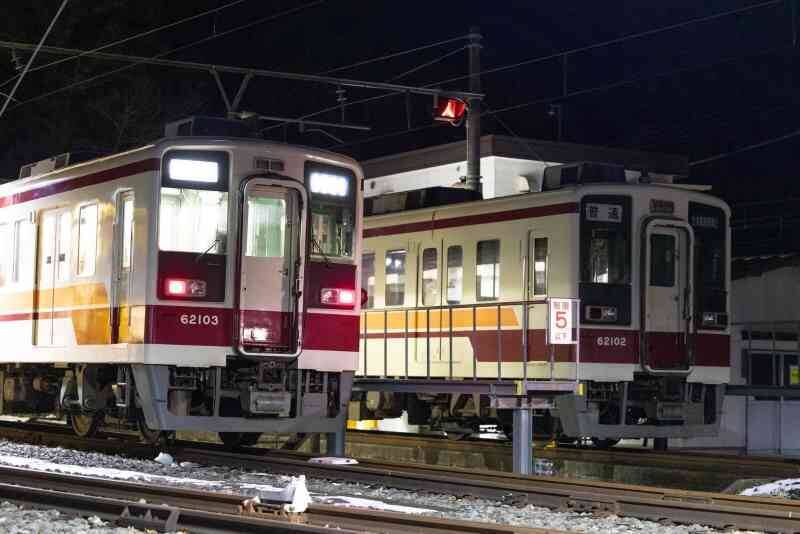 野岩鉄道、現役最後の6050型が深夜に集結！4/18限定「2並び撮影会＆減灯仮眠ツアー」、18歳以上限定、全駅撮影タイム付き