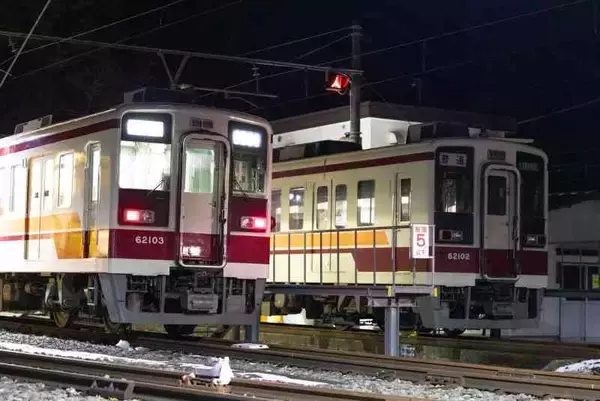 「野岩鉄道、現役最後の6050型が深夜に集結！4/18限定「2並び撮影会＆減灯仮眠ツアー」、18歳以上限定、全駅撮影タイム付き」の画像