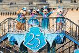 「東京ディズニーシー25周年「スパークリング・ジュビリー」開始！新しい水上ショーや夜のプロジェクションなど見どころを解説･2027年3月まで」の画像1