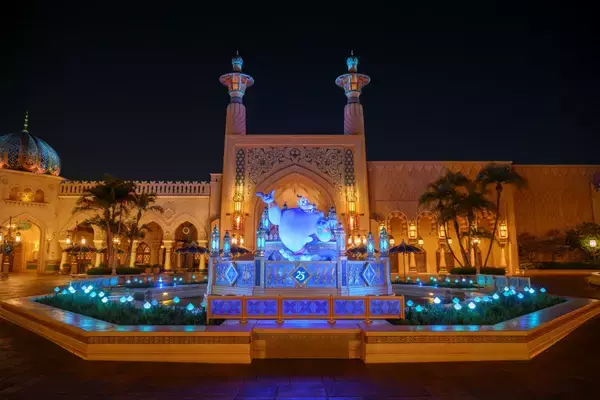 「東京ディズニーシー25周年「スパークリング・ジュビリー」開始！新しい水上ショーや夜のプロジェクションなど見どころを解説･2027年3月まで」の画像