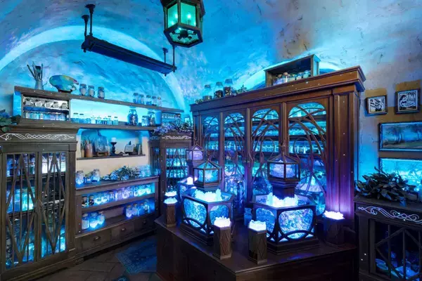 「東京ディズニーシー25周年「スパークリング・ジュビリー」開始！新しい水上ショーや夜のプロジェクションなど見どころを解説･2027年3月まで」の画像