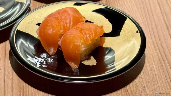 「北海道新幹線「はこビュン」が変える食体験。くら寿司「無添蔵 新宿店」7/9開業で実現、北海道新幹線が運ぶ“朝〆鮮魚”ルートを徹底レポート」の画像