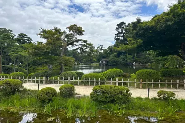 「2026夏旅行トレンド W杯大熱狂の裏で「福岡･奈良･京都」のホテルが最大35%下落!? エクスペディアが明かす“混雑回避コスパ旅”の穴場エリア」の画像