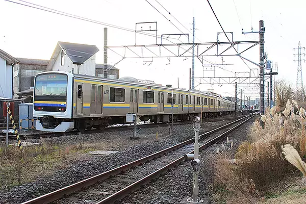 「千葉でめずらしい0番線、戦火で42人が命を落とした史実＿成東駅の夕景」の画像