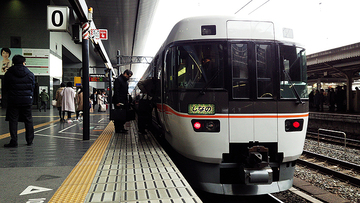 JR西日本 京都駅 0番ホームにJR東海 383系 特急しなのがいた時代と、0番のりばに毎日入ってくるJR東海車両の特急列車