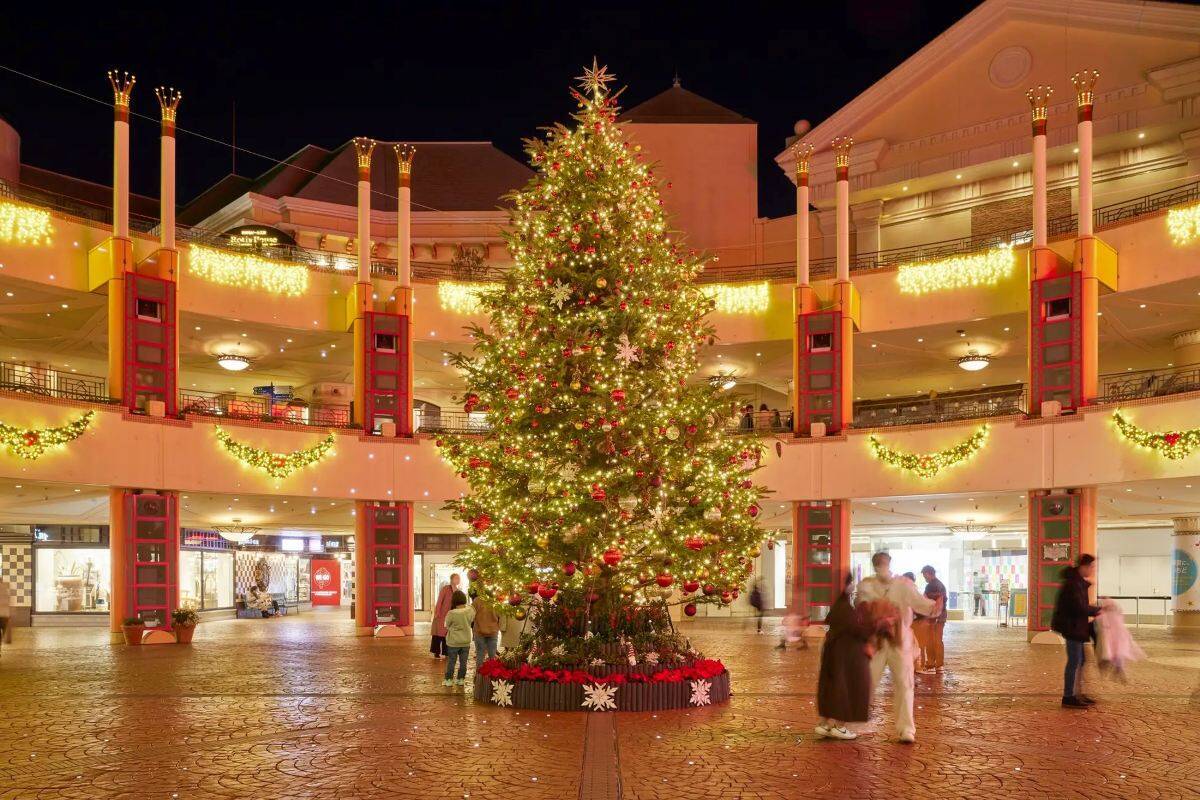 東京ディズニーリゾートの「ディズニー･クリスマス」！ランドでは10年ぶりにパレードを刷新、ツリーや花火も！11/11から