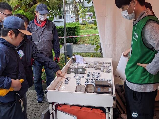 雨空を吹き飛ばす熱気にあふれる　今年も大盛況の「鉄道フェス」開催（東京都江東区）