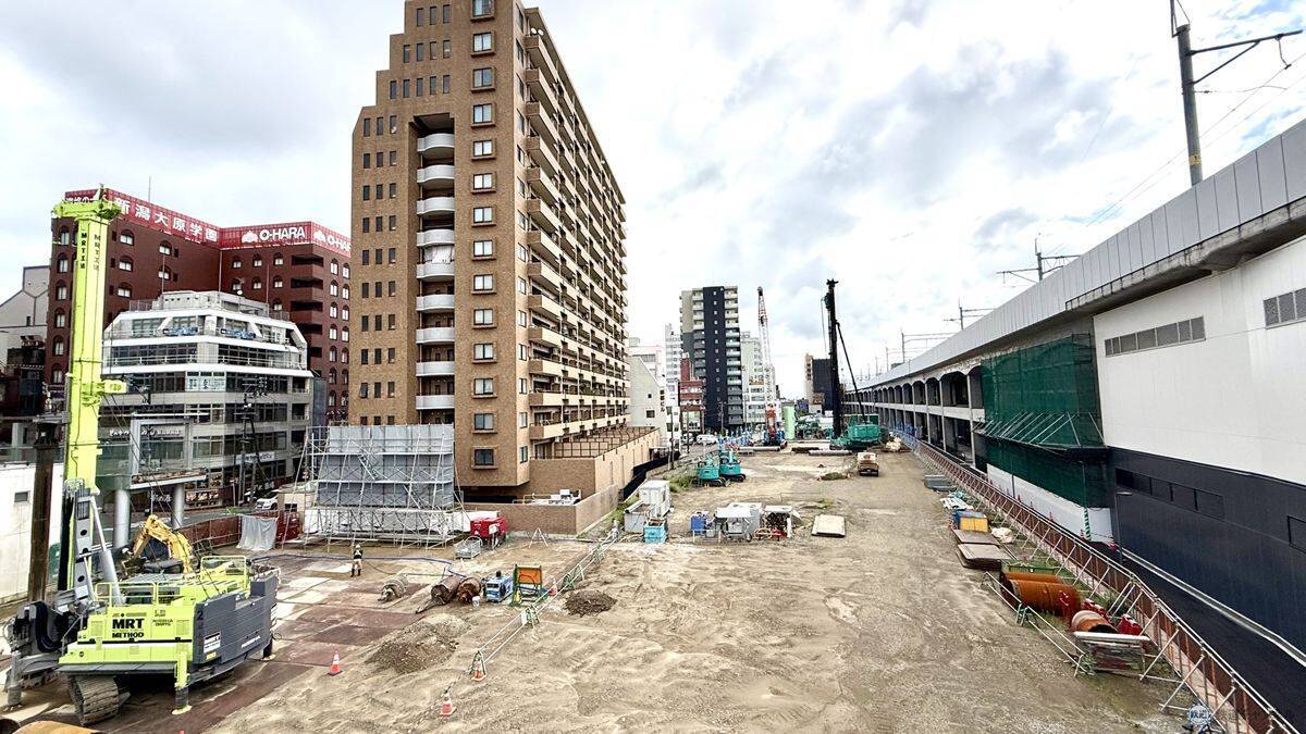 【2026年最新】新潟駅の再開発はいつ完成？ 万代広場全面完成から「にいがた2キロ」・古町再開発、バスタ新潟構想まで徹底解説！