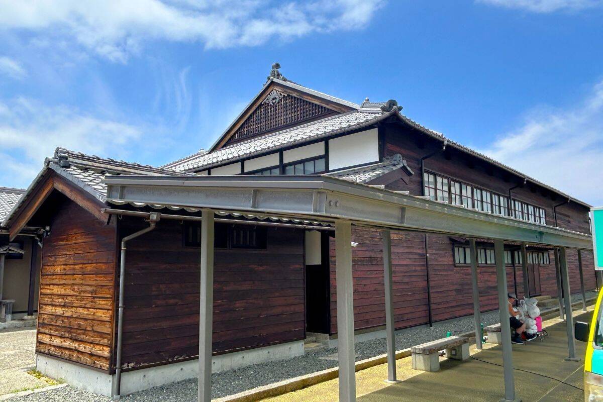 福井･小浜観光！倉庫から奇跡の復活をした芝居小屋＆鯖街道の起点へ！若狭小浜お魚センターでBBQ、老舗お酢店ソフトなど歴史＆グルメ散歩
