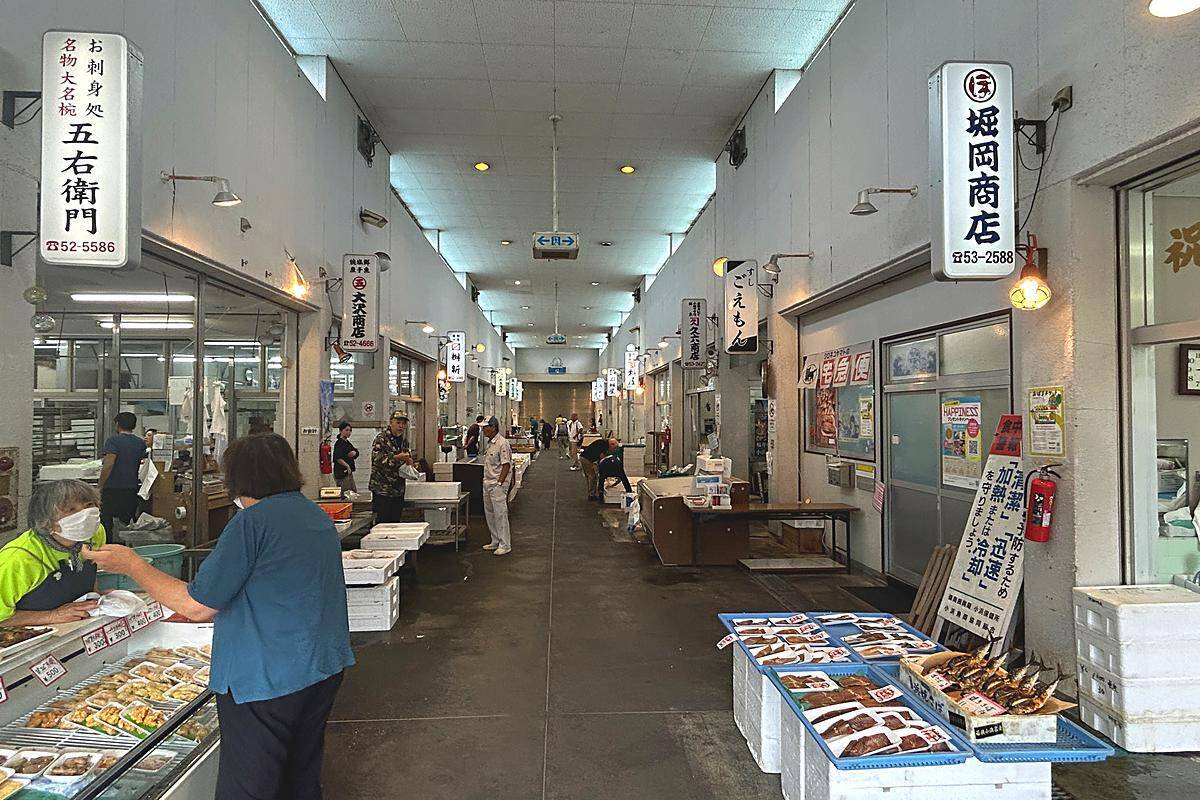 福井･小浜観光！倉庫から奇跡の復活をした芝居小屋＆鯖街道の起点へ！若狭小浜お魚センターでBBQ、老舗お酢店ソフトなど歴史＆グルメ散歩