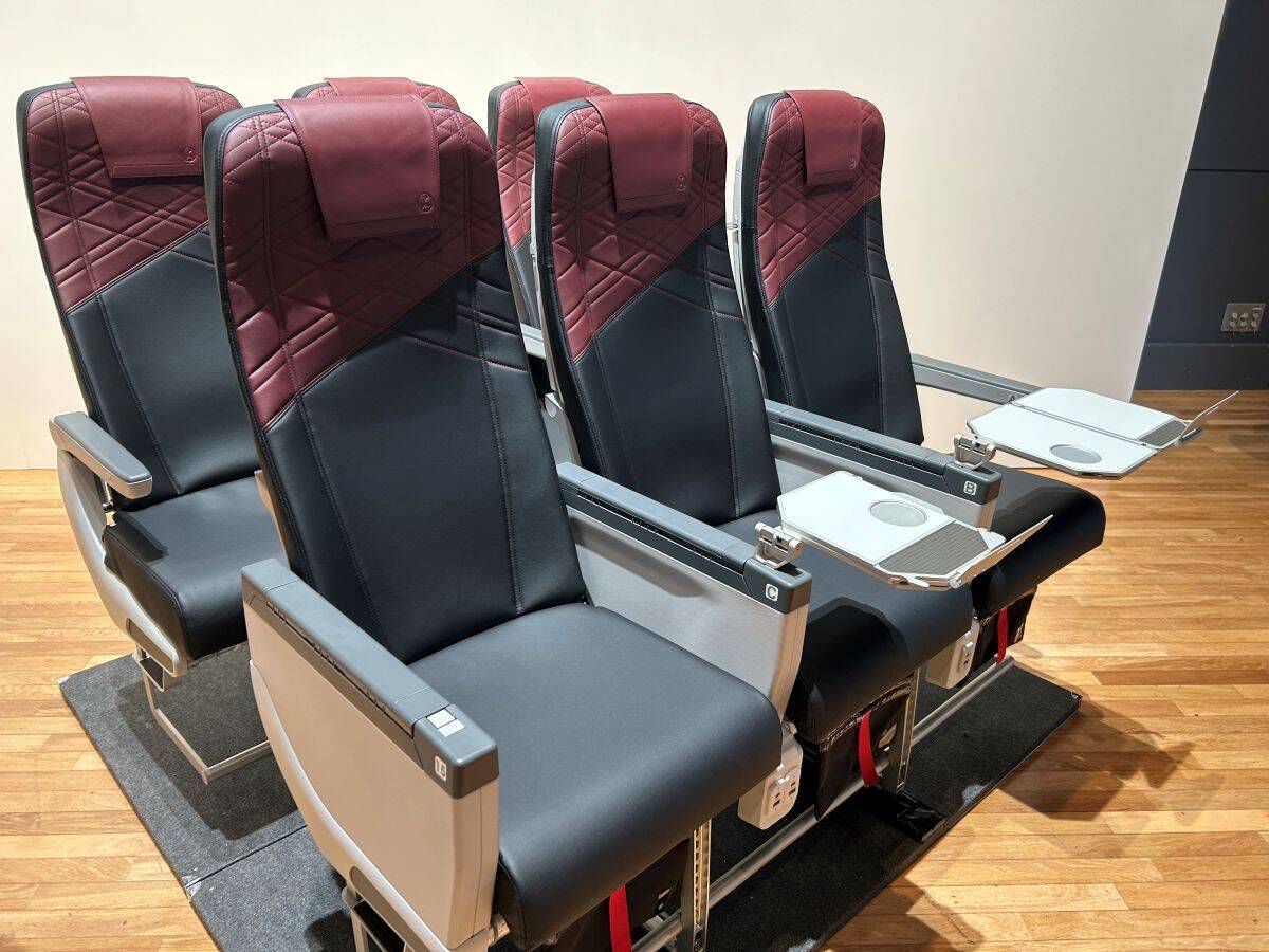 JAL国内線 “大リニューアル”！ 新機材B737-8で 地方路線にファーストクラス拡大！ 新機内食“お弁当”試食 や 新JALアプリなどをレポート