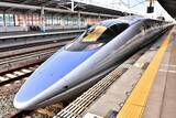 「JR西・500系新幹線は2027年7月引退へ！ ラストランの日程から「夜行運行」「V4ラストラン」など全スケジュール、グッズや駅弁情報まで解説」の画像2