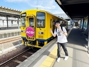 絶景路線を黄色い列車で気まま旅、「海が見える難読駅」で幸せの黄色いハンカチに願いを　「新・鉄道ひとり旅」279回目の舞台は「島原鉄道」