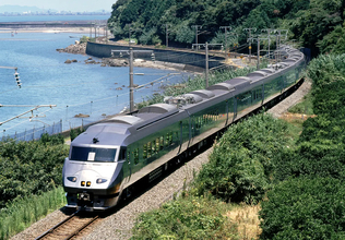 【福岡ホテル全滅】嵐＆ドリカム同日開催の救世主！ JR九州「787系」博多駅夜間滞在イベントが宿代わりになるか徹底検証(3/18発売開始)