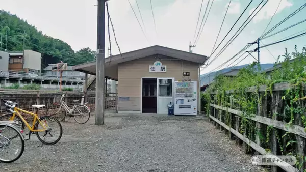 「徳島線との分岐駅です　JR四国土讃線　佃駅【木造駅舎コレクション】92」の画像