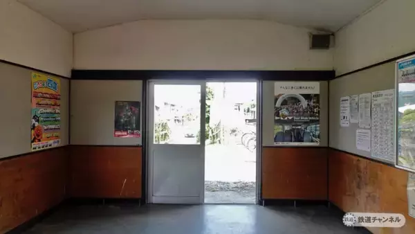 「徳島線との分岐駅です　JR四国土讃線　佃駅【木造駅舎コレクション】92」の画像