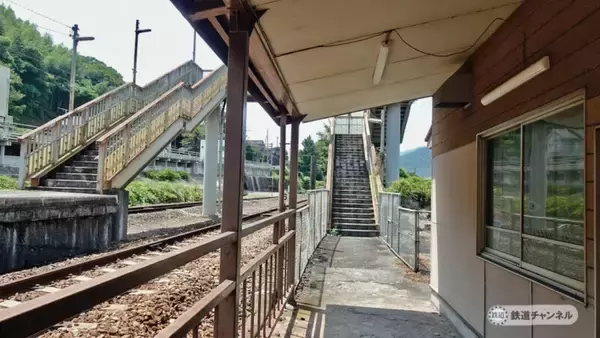 「徳島線との分岐駅です　JR四国土讃線　佃駅【木造駅舎コレクション】92」の画像