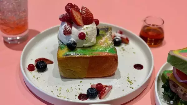 「「BASEGATE横浜関内」にDeNAの没入型施設「ワンダリア横浜」3月19日開業！ 日本最大級LEDトンネルとAIが創る非日常体験をレポ」の画像