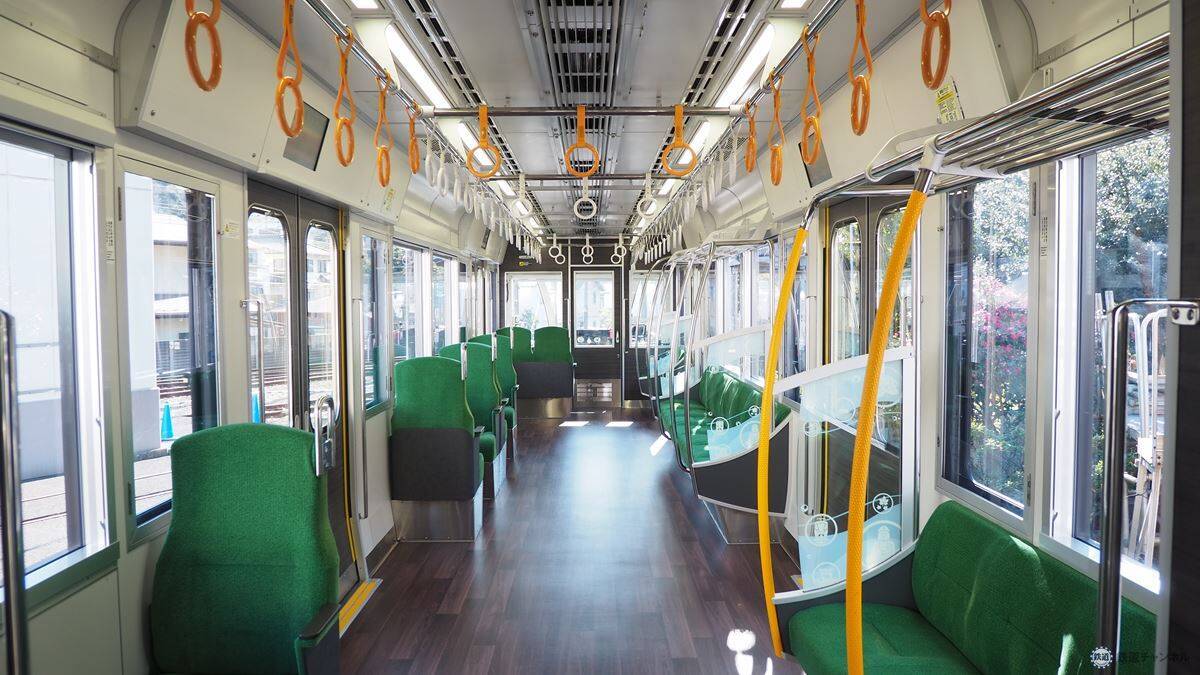 江ノ電、2026年度内に新型車両「700形」3編成を追加導入！「鎌倉ストーングレー」「江の島ブルー」の内装に注目
