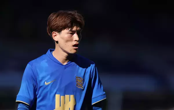 古橋は今冬にセルティックへ戻るのが最高のシナリオだった？　バーミンガムでは3試合連続出番なし、“3番手FW”に降格してしまった