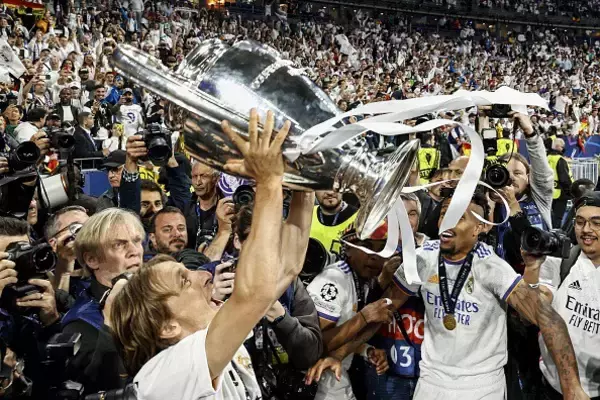 バルセロナは再びバイエルンと激突！グループDは日本人対決に　22-23シーズンUEFAチャンピオンズリーググループステージ抽選会