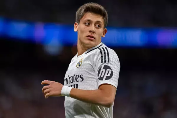 レアル・マドリードで苦境のトルコ代表MFギュレルのインテル行きが加速か　同郷のチャルハノールが勧誘「我々のクラブに加入することを願っている」