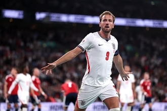 「サッカー界から正式に認められたことを大変嬉しく思う」 イングランド代表指揮官もケインのバロンドール受賞を祝福