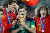 「ロッベンはカシージャスをかわしに行くべきだった？　カシージャスが振り返る2010W杯決勝の1対1「彼ならドリブルで抜いてくるんじゃないかと」」の画像1