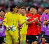 「FC東京のGKキム・スンギュが終盤にビッグセーブ2連発！　頼れる守護神が韓国をW杯白星スタートへ導く　チェコ指揮官も脱帽「我々にも得点のチャンスはあったのに……」」の画像1