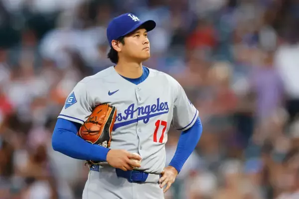 ドジャースを揺るがすオーナーの財務問題　「MLBのサラリーキャップ論」にも影響か、NBAのレイカーズ売却に続きプレミアリーグのチェルシーも検討