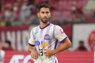 ついに目覚めた広島の元スイス代表ストライカー　首位追撃へハットトリックでゴール量産の兆し