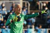 「5戦ぶり復活の守護神が“ウノゼロ”に貢献　札幌GK菅野孝憲が好守見せG大阪を撃破」の画像1