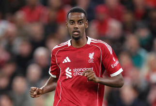 イサクまたも大苦戦、地元紙も酷評　「監督の賭けを正当化できなかった」「支離滅裂なプレシーズンの代償」