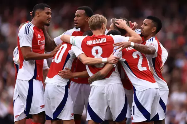 アーセナルは今年こそプレミア制覇を成し遂げるのか　古巣の悲願を期待するセスクが王者マンCとの違いにも言及　「彼らは年々良くなっている」