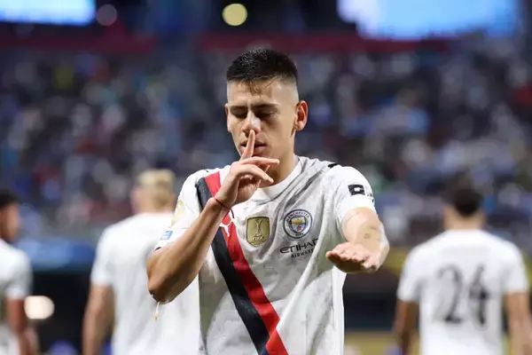 レヴァークーゼンでは“270分”しかプレイできず……　マンCの19歳MFエチェベリは今冬武者修行先を変更か